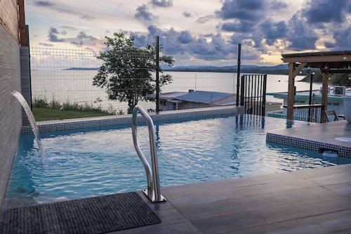 Salt Water Private Pool House W/ Ocean View, WiFi, Air Cond, Generator, Solar E.