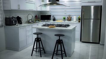 Fridge, microwave, oven, stovetop