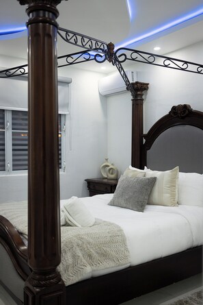 3 bedrooms, iron/ironing board, WiFi, bed sheets - Salt Water Private Pool House W/ Ocean View, WiFi, Air Cond, Generator, Solar E. (Naguabo)