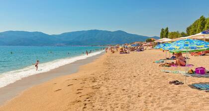 Aigli Garden Retreat, Serene Escape Near the Beach