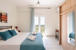 2 bedrooms, desk, iron/ironing board, travel crib