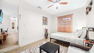 3 bedrooms, iron/ironing board, travel crib, free WiFi