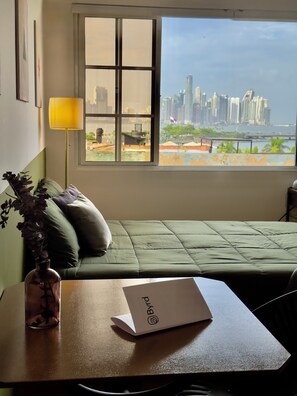 1 habitación, escritorio, wifi y ropa de cama