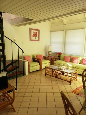 Smart TV - Tranquil 2-bedroom condo in Frigate Bay with AC, WiFi (Frigate Bay)