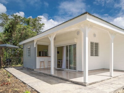 Villa Aura with great view and lush vegetation. Ideal for 4 people.