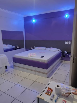 Chambre Double Confort, 1 grand lit
