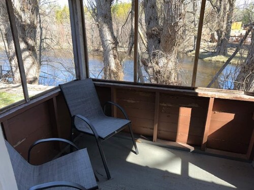 Lovells Riverside Cabin #1 is just steps from the North Branch of the AuSable River with private stair access. You’re also moments from Caid’s Gas Station, the hardware store, and the iconic Lovells Riverside Tavern.