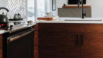 Microwave, oven, stovetop, dishwasher