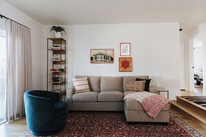 智能电视、壁炉