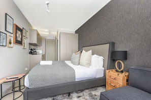 In-room safe, desk, iron/ironing board, Internet - The One Rosebank Getaway:Designer Studio w/Balcony (Johannesburg)