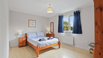 3 bedrooms, iron/ironing board, travel cot, free WiFi