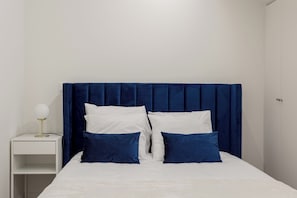 2 chambres, fer et planche à repasser, accès Internet, draps fournis