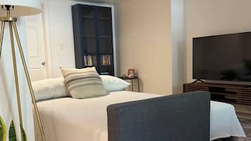 1 bedroom, in-room safe, desk, iron/ironing board