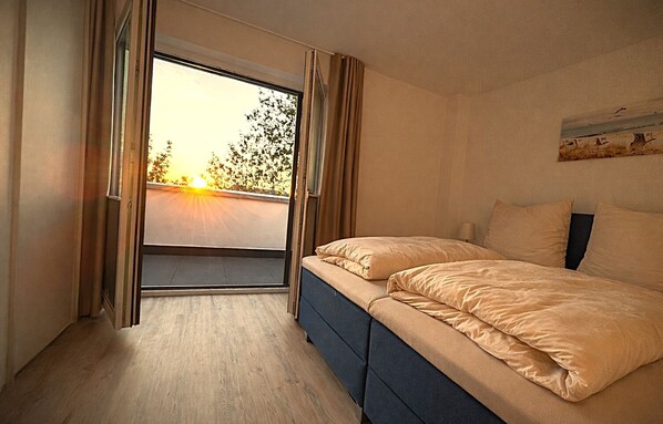 2 bedrooms, travel cot, free WiFi