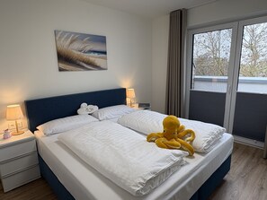 2 bedrooms, travel cot, free WiFi