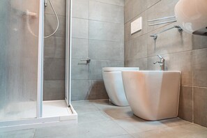 Regadera y bidet