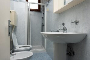 Dusche, Bidet