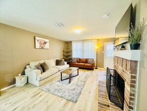 TV - Weekday Escape - near UNT Frisco & The STAR (Frisco)