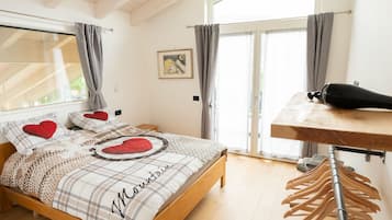 2 habitaciones, cuna de viaje, wifi y ropa de cama
