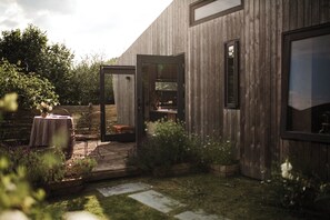 Cabin | Tempat makan luar