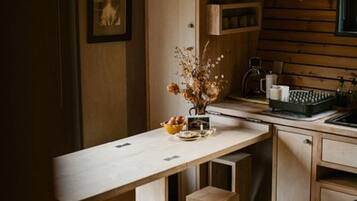 Kabin | Tempat makan