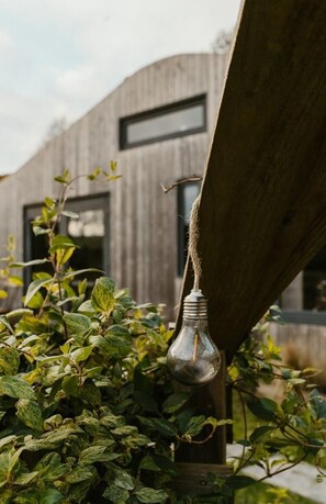 Cabin | Perincian bahagian luar