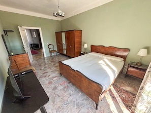 3 bedrooms, WiFi, bed sheets - ATTICO MUGNAI Beautifully refurbished apartment, styled with vintage decor. (Roma)