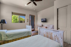 3 bedrooms, iron/ironing board, WiFi, bed sheets