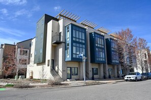 Exterior - Sophisticated Home in Belmar’s Exclusive Community (Lakewood)