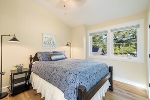 2 sovrum, strykjärn/strykbräda, wi-fi och sängkläder