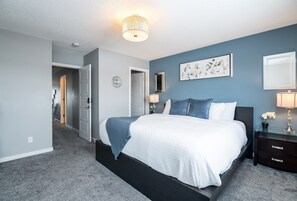 3 bedrooms, desk, iron/ironing board, travel cot