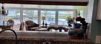 Salty Kayaker's Red Fish Cove Cottage