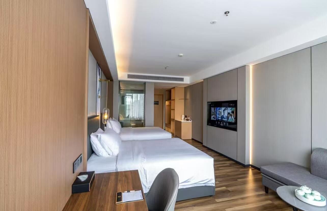 Premier Suite, City View | Blackout drapes, soundproofing, free WiFi