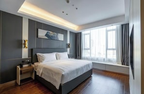 Blackout drapes, soundproofing, free WiFi - kaiyalunjiudian (Shantou)