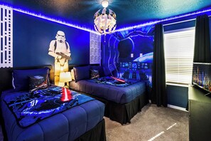 6 bedrooms, iron/ironing board, free WiFi, bed sheets