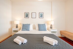 2 bedrooms, iron/ironing board, Internet, bed sheets - GuestReady - Winter cozy workstation spot (Cascais)