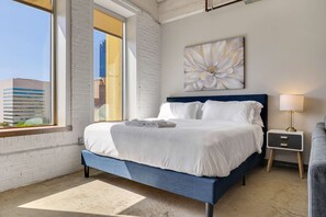 مكواة/لوح كي وواي فاي وملاءات أسرّة