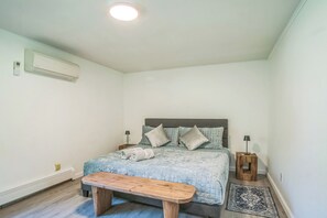 3 عدّة غرف نوم ومكتب وواي فاي مجانًا وملاءات أسرّة