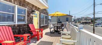 Sunshine on Leeward - 4 bed 2 bath -Single Family Home in Beach Haven