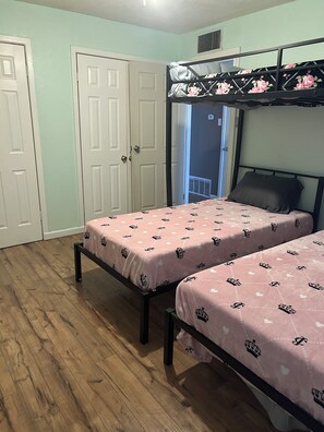 2 habitaciones, wifi y ropa de cama