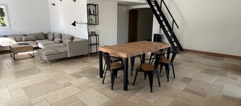 Villa with private pond and large plot close to the sea