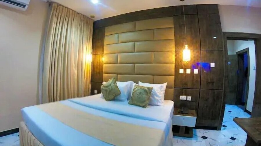 Grand Orchid Hotel