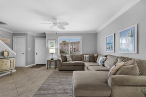 Townhome, 1 King Bed (SouthBay by the Gulf #71) | Living area