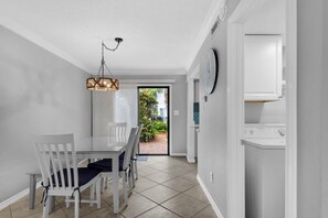 Townhome, 1 King Bed (SouthBay by the Gulf #71) | Dining