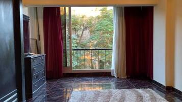 2 chambres, fer et planche Ă repasser, Wi-Fi, draps fournis