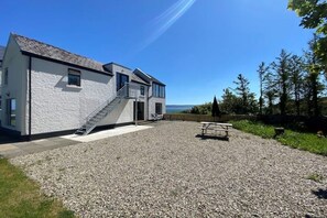 Outdoor dining - On The Beach - The Upper Annex (greencastle)