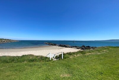 On The Beach - The Upper Annex