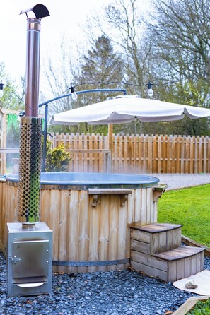 Outdoor spa tub - Tiny house with Nordic bath 10 minutes from the Baie de Somme (Saint-Blimont)