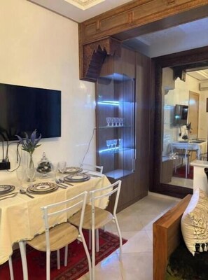 Dining - Cozy central apartment (Marrakech)