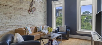 Modern Loft in Walker's Point*Fireplace*Breweries*